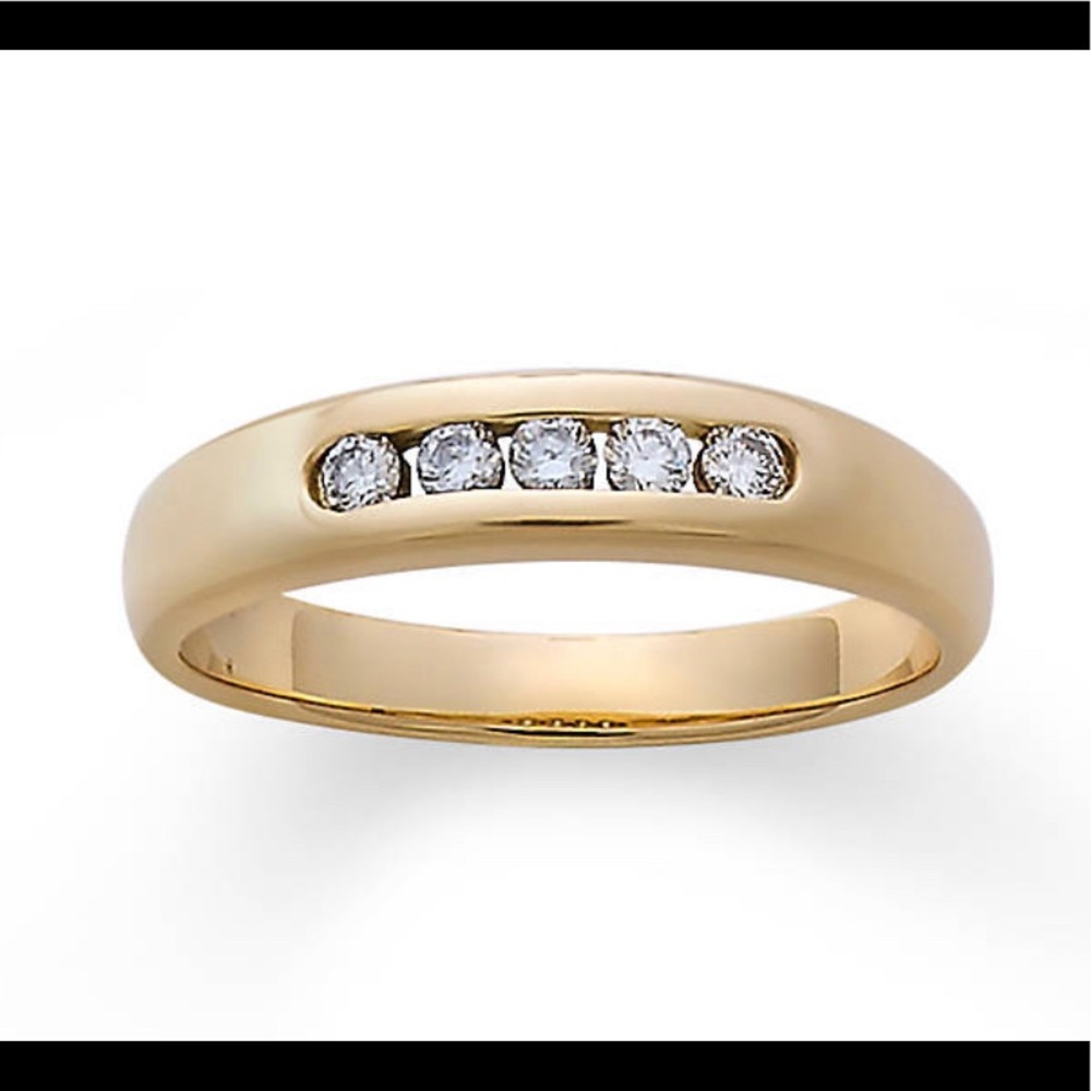 James Avery Debra ring, 18k gold w/ .15 carat 5 round brilliant diamonds. Sz 6.5
